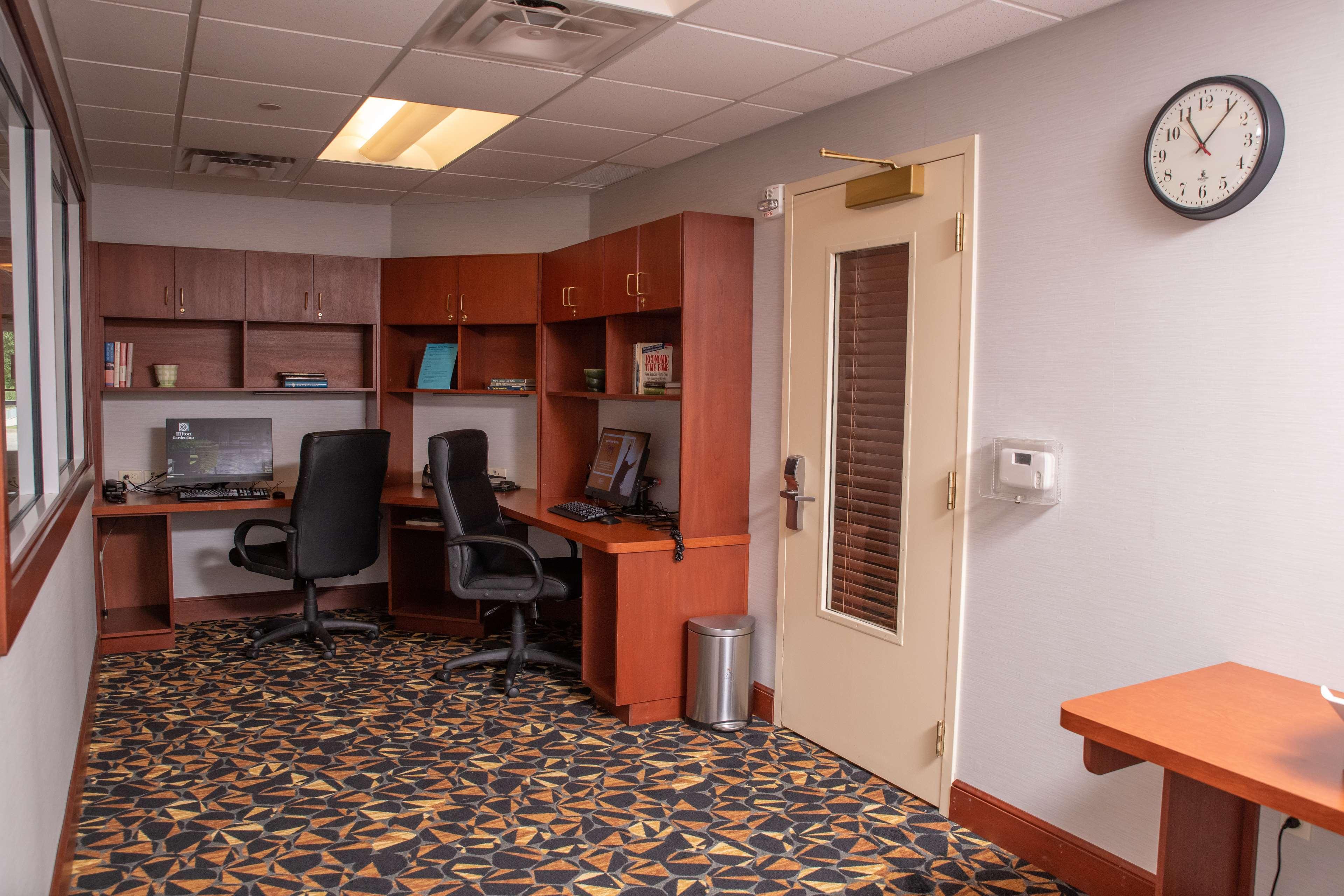 Hilton Garden Erie Hotel 3*