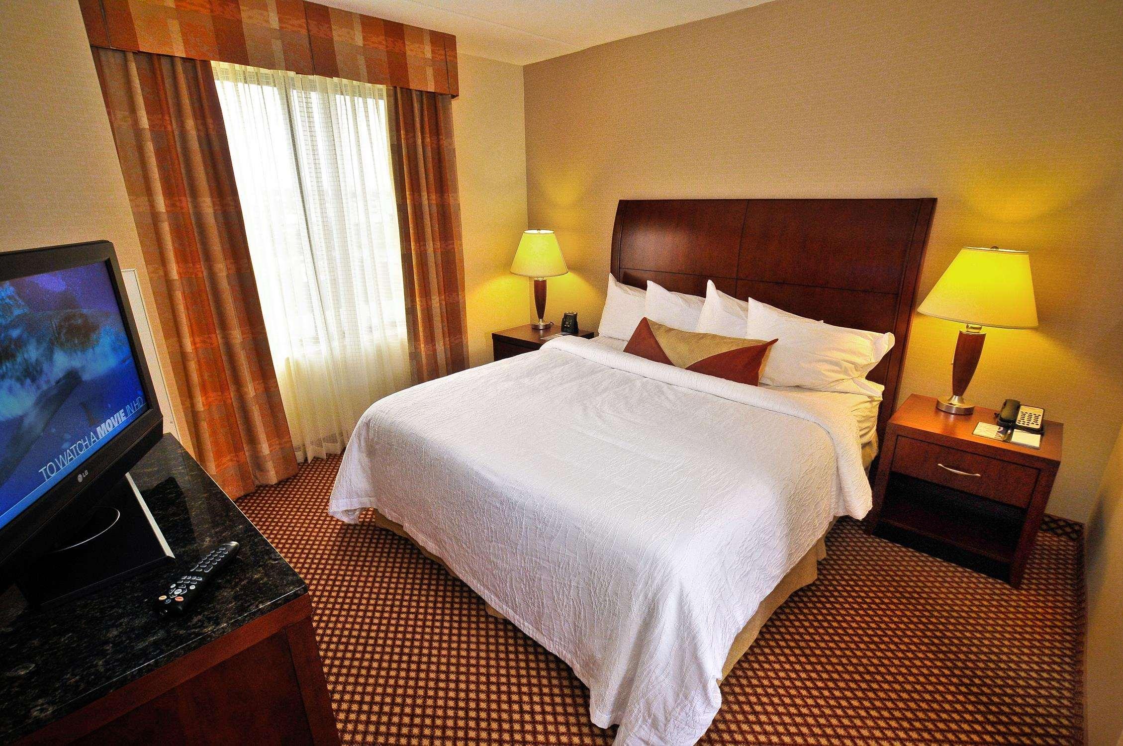 Hilton Garden Erie 3*